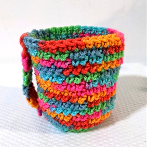 🌈 Rainbow Crochet Mug NEW HANDCRAFTED OOAK Colorful Handmade - Picture 1 of 4